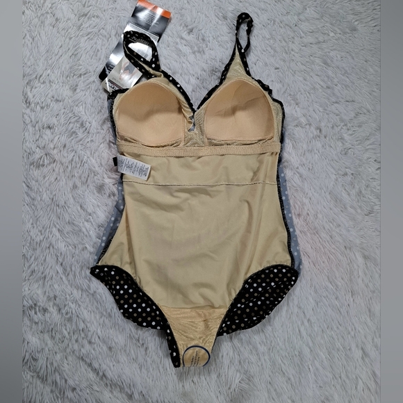 Kirkland by Miraclesuit Women's Size 16 Swimsuit Black White Polka Dot One Piece - Picture 10 of 10